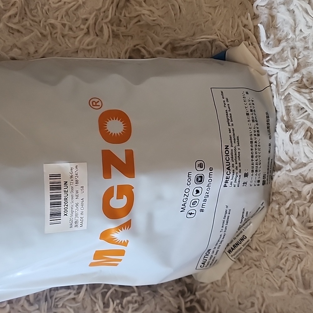 Magzo screen door